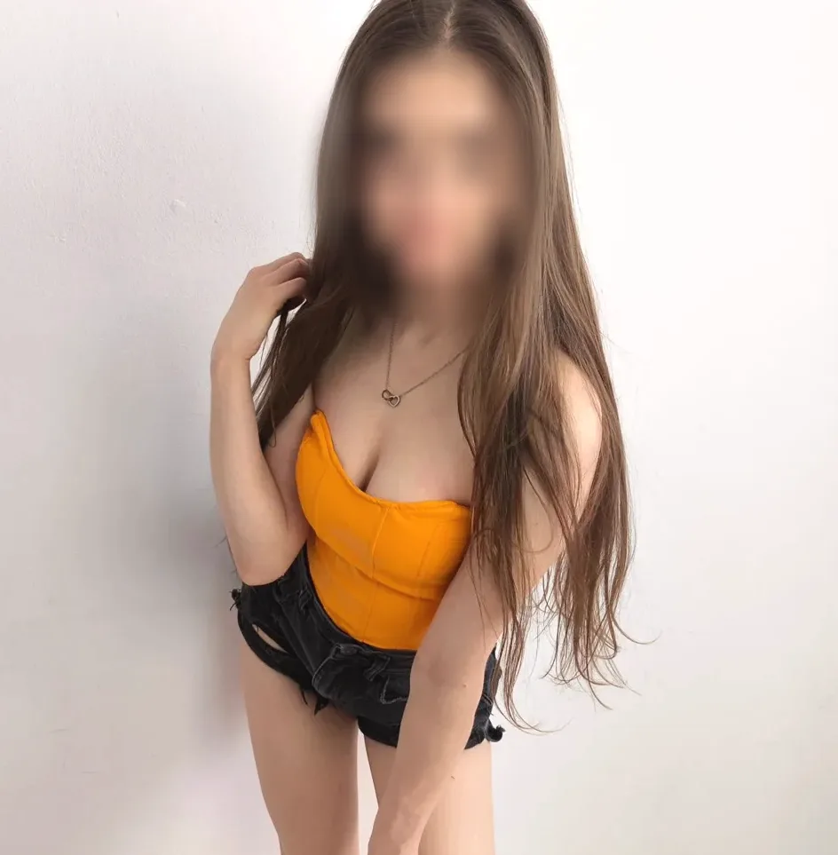 Aleyna, 21
