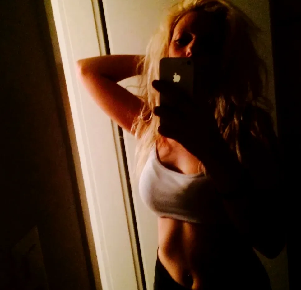 Alina, 33
