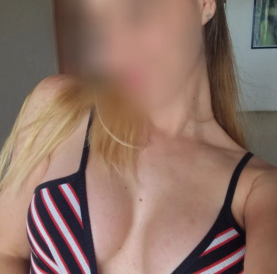 Charlotte, 24