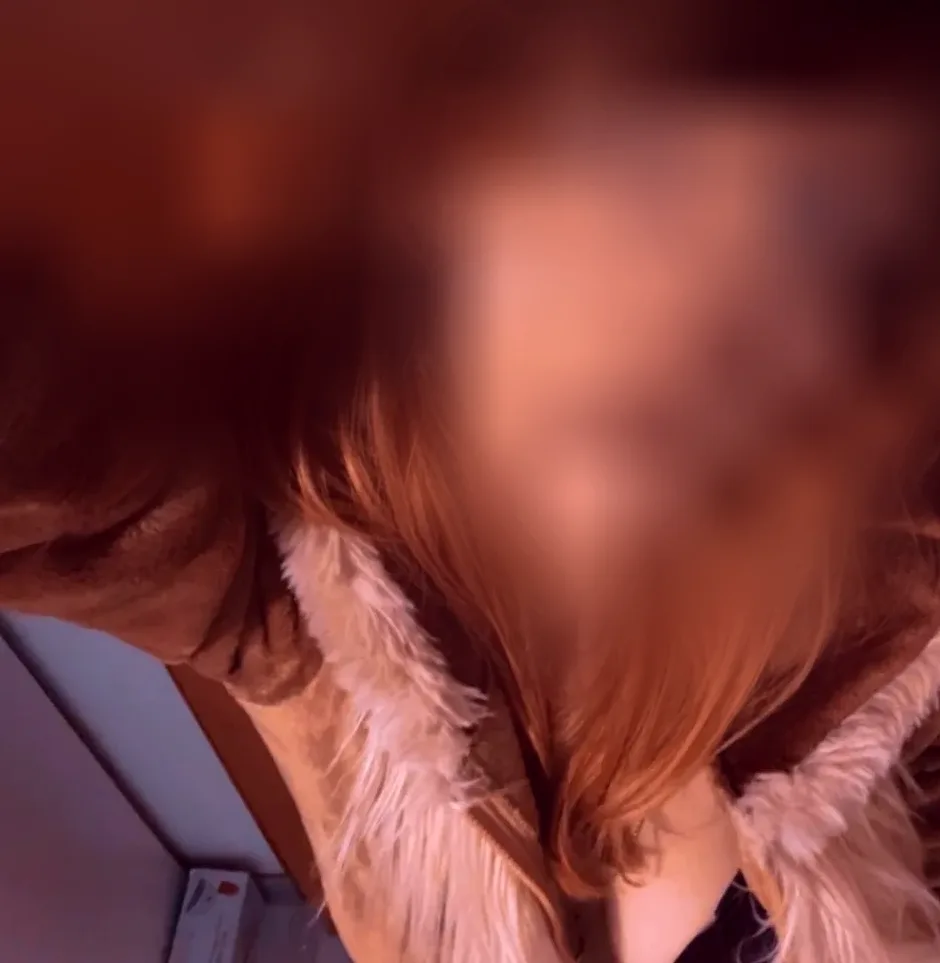 Juliane, 24