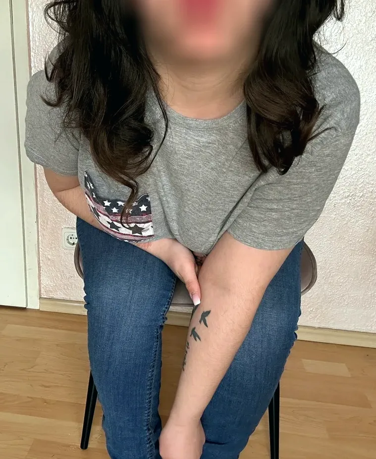 Sina, 27