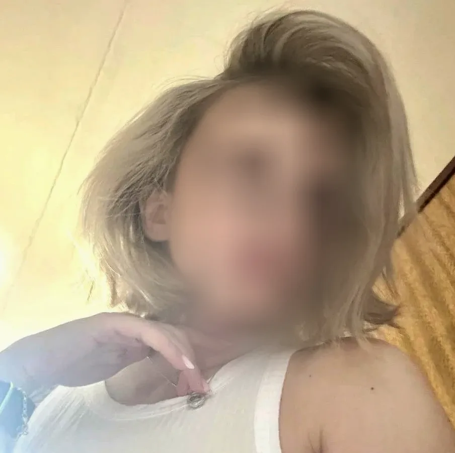 Zeynep, 28